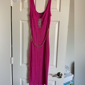 Pink boohoo dress, brand new tag attached